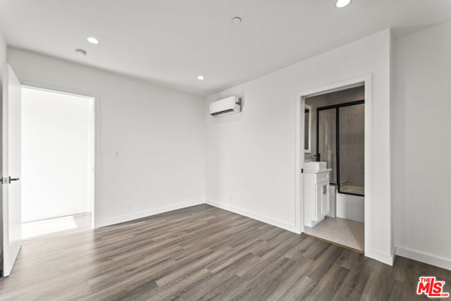 1254 9th Street, Santa Monica CA: https://media.crmls.org/mediaz/db563f3e-3fe3-4afd-938c-9e5ee4479079.jpg