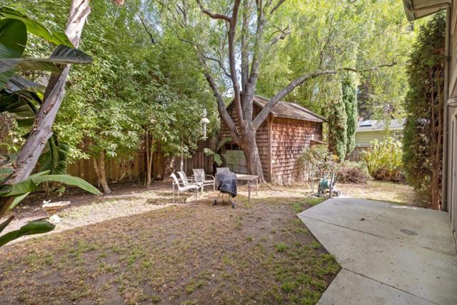 33 Edgewood Way, Santa Cruz CA: https://media.crmls.org/mediaz/db56889f-0827-4afb-87e1-e2d5849239f8.jpg