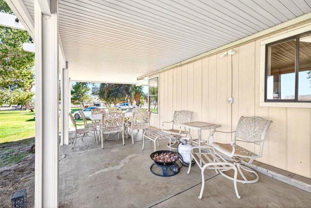 Image 24 of 49 For 20555 Mountain View Road