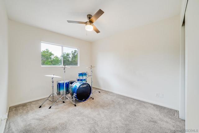 119 Smilax Rd, Vista CA: https://media.crmls.org/mediaz/db56aa2b-41cb-42bc-ab39-e8e81a02e7bf.jpg