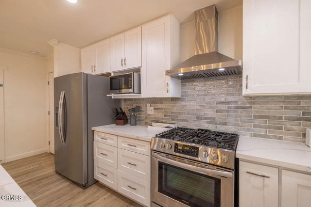 Detail Gallery Image 12 of 27 For 851 Pine Knot Ave, Big Bear Lake,  CA 92315 - 4 Beds | 3 Baths