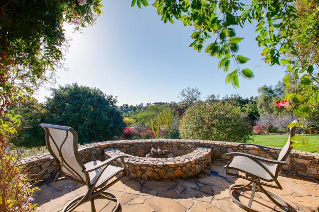 2610 Sunset Hills, Escondido CA: https://media.crmls.org/mediaz/db57304e-3932-486f-ab3a-ace5b8cdde92.jpg