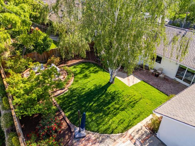 140 Stonybrook Road, Los Gatos CA: https://media.crmls.org/mediaz/db574b6c-755f-4e5c-ab29-3a1e53fd96ce.jpg