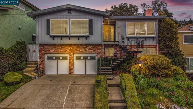 5955 Ralston Ave, Richmond CA: https://media.crmls.org/mediaz/db5759a8-f092-4612-9b4e-6fe10b1def12.jpg