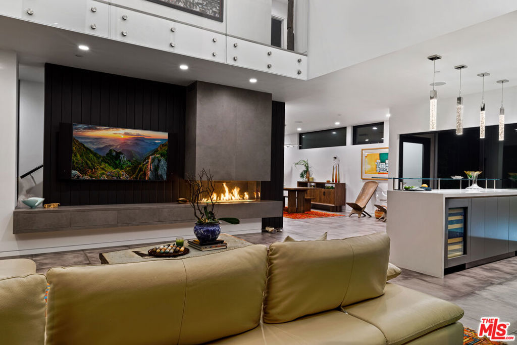668 Navy Street, Santa Monica, CA 90405