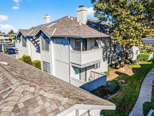 1056 Padre Drive, Salinas CA: https://media.crmls.org/mediaz/db580978-b8dd-41fb-a65b-823a7768ce90.jpg