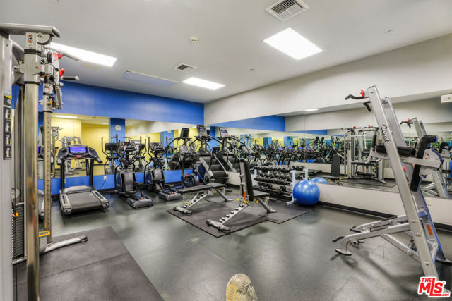 630 W 6th Street, Los Angeles CA: https://media.crmls.org/mediaz/db5830a4-81d9-4e56-90fe-442b4cc5590e.jpg