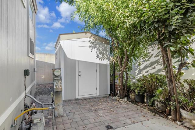 2574 Whispering Hills Circle, San Jose CA: https://media.crmls.org/mediaz/db58d434-d0e4-4276-ade5-56cbfd28281d.jpg