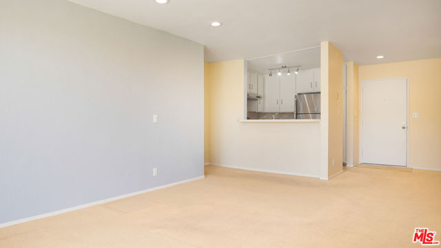 23901 Civic Center Way, Malibu CA: https://media.crmls.org/mediaz/db59679b-8f7f-4040-85cb-025fe6c48116.jpg