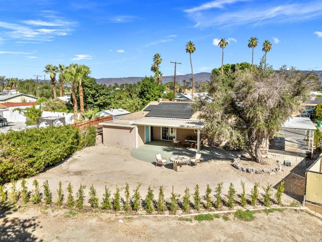 42245 Kansas Street, Palm Desert CA: https://media.crmls.org/mediaz/db5969e5-1c32-4688-b85b-db74df8ab334.jpg