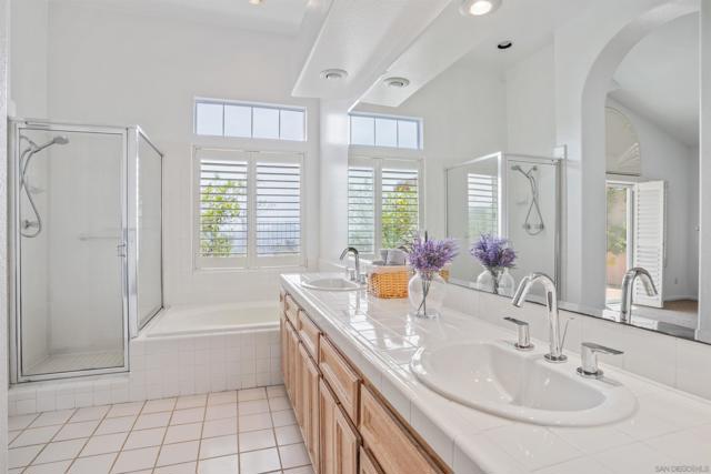 2133 View Crest Glen, Escondido CA: https://media.crmls.org/mediaz/db59843b-b35f-4aa7-b2c7-f8a1bdde4de5.jpg