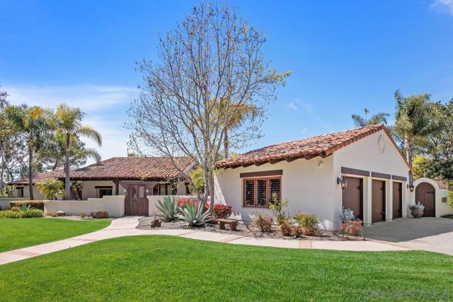 528 Flores de Oro, Rancho Santa Fe CA: https://media.crmls.org/mediaz/db5a4295-cfce-4292-b8cc-576b3cd5cb4b.jpg