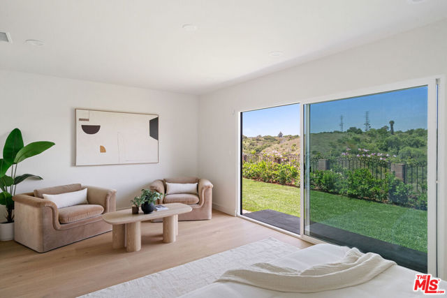 4731 Don Miguel Drive, Los Angeles CA: https://media.crmls.org/mediaz/db5a66c2-66d0-4e1b-8fa8-039b05f310c7.jpg