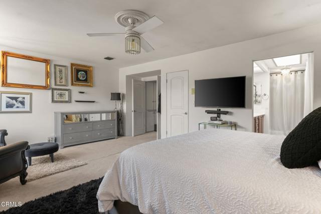 4804 La Villa Marina, Marina del Rey CA: https://media.crmls.org/mediaz/db5a916e-99f5-48bf-a5ce-5b4dcc7f9fde.jpg