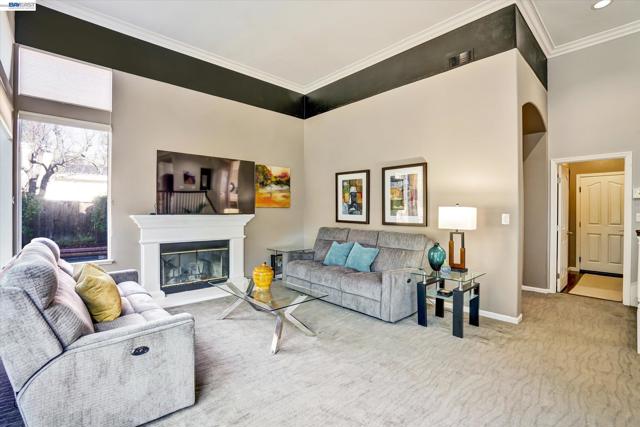 Image 24 of 58 For 36 Savona Ct