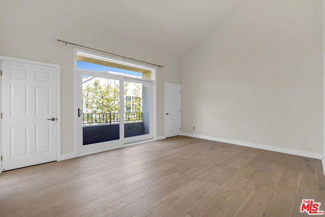 1022 10th Street, Santa Monica CA: https://media.crmls.org/mediaz/db5b4676-f51d-4a29-850d-69e8c3307616.jpg