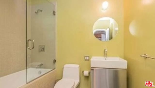 122 Mildred Avenue, Venice CA: https://media.crmls.org/mediaz/db5b481d-0bd2-4d45-b9be-740f338a0dac.jpg