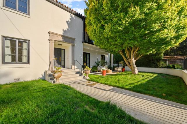 670 Edgewood Road, San Mateo CA: https://media.crmls.org/mediaz/db5b9c9b-ed2d-48e3-b8bc-0f4d9836bf85.jpg