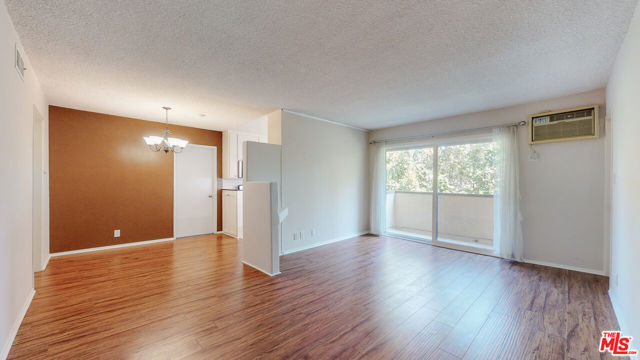 1833 Manning Avenue, Los Angeles CA: https://media.crmls.org/mediaz/db5ba383-d7c9-41c3-b88c-9e0e503c1798.jpg