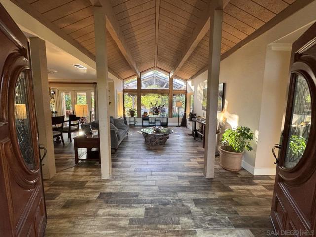 5553 Scenic View Dr, Yorba Linda CA: https://media.crmls.org/mediaz/db5bb909-e660-4b40-a897-4764e1486ac8.jpg