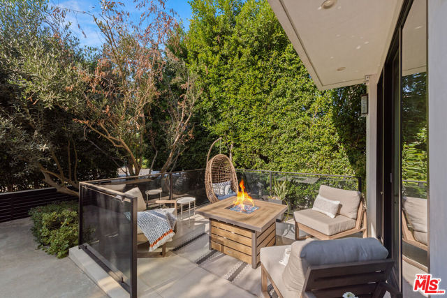 836 N Ogden Drive, Los Angeles CA: https://media.crmls.org/mediaz/db5c38c2-4cec-4d81-9289-e61b9f33a5c3.jpg