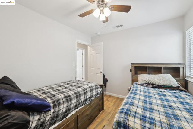 2118 Connie Ln, Oakley CA: https://media.crmls.org/mediaz/db5c99ea-12b3-4365-8a88-ee8f4d2dcefc.jpg