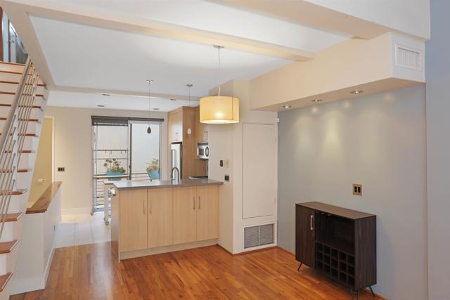 1575 Kettner Blvd, San Diego CA: https://media.crmls.org/mediaz/db5cbcd3-fe8b-4af8-9590-c0bab62c6aca.jpg