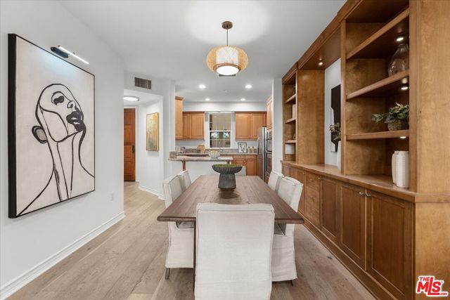 5935 Playa Vista Drive, Playa Vista CA: https://media.crmls.org/mediaz/db5dd277-12ea-4046-a33c-9a55031e0f4c.jpg