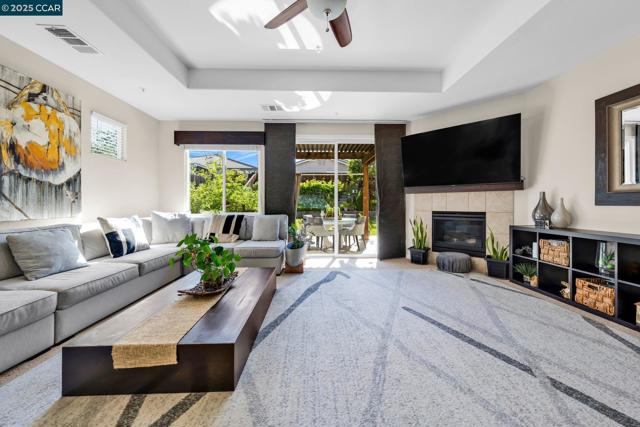 150 Rancho Bernado Ct, Pittsburg CA: https://media.crmls.org/mediaz/db5e1e91-a06a-4549-b981-303710a81ba4.jpg