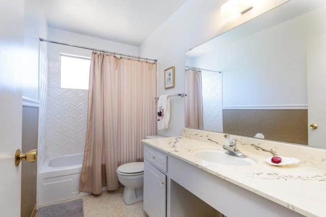 748 Gull Avenue, Foster City CA: https://media.crmls.org/mediaz/db5eeab1-0b74-4082-acad-e6c833f95c85.jpg