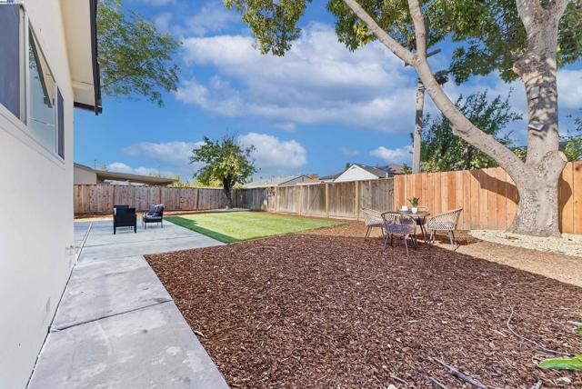 39850 Sundale Dr., Fremont CA: https://media.crmls.org/mediaz/db5f300b-f4cb-4165-bd1a-66552e448fb5.jpg