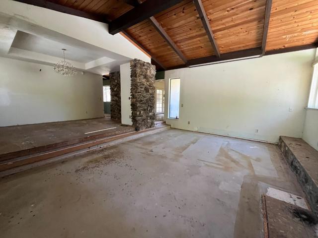 1210 Llagas Road, Morgan Hill CA: https://media.crmls.org/mediaz/db5f8821-33f4-45d2-ac23-095944ea79d0.jpg