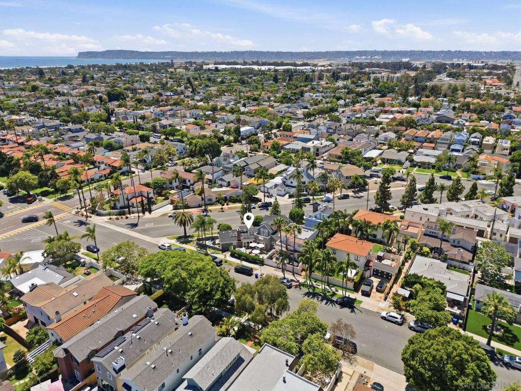 https://media.crmls.org/mediaz/db5fd13a-1dea-445d-bb32-6846353154e0.jpg?preset=X-Large