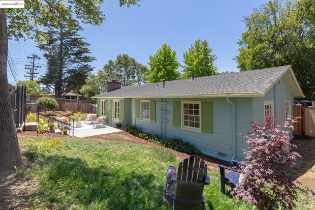 298 Grizzly Peak Blvd, Kensington CA: https://media.crmls.org/mediaz/db5ff7e3-314f-402b-ab11-b0f63de65070.jpg