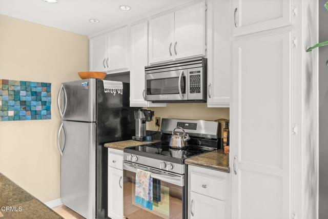 2623 Antonio Drive, Camarillo CA: https://media.crmls.org/mediaz/db60796b-772a-47c7-8f29-492d14a2cf14.jpg