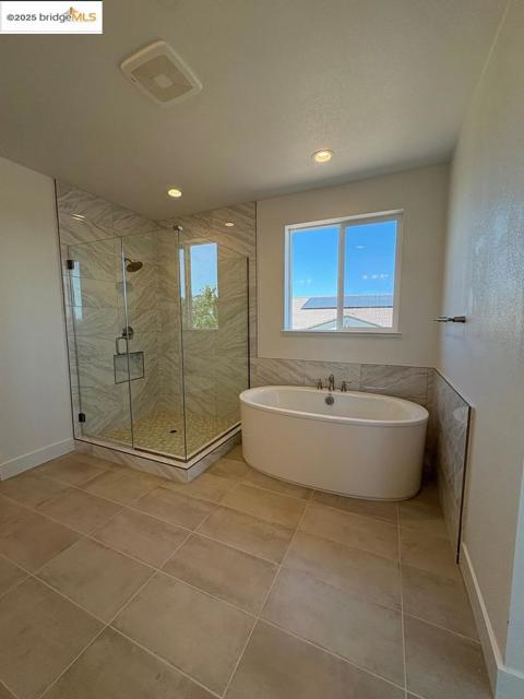445 Trellis WAY, Brentwood CA: https://media.crmls.org/mediaz/db615b2f-7d53-44c3-91d3-04865a1a7e53.jpg