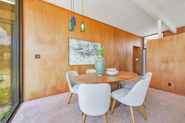 2104 Lexington Avenue, San Mateo CA: https://media.crmls.org/mediaz/db616d4c-a188-4a13-8694-ebd96a18be37.jpg