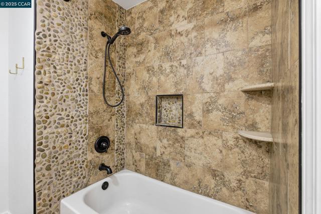 198 Pulido Rd, Danville CA: https://media.crmls.org/mediaz/db640ef0-3126-461a-bebb-a06123237ca4.jpg