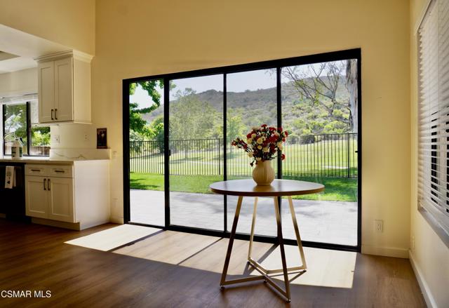 4188 Minnecota Drive, Thousand Oaks CA: https://media.crmls.org/mediaz/db6458d6-052f-40d2-8b33-2f4655884165.jpg