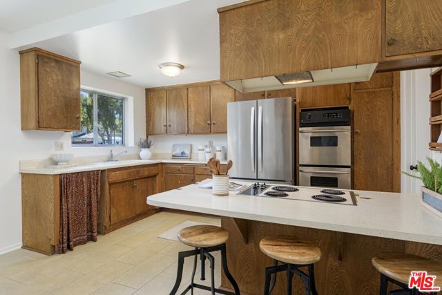 6591 Camino Venturoso, Goleta CA: https://media.crmls.org/mediaz/db64e8c8-3c65-4237-9b45-d4bd4460143f.jpg