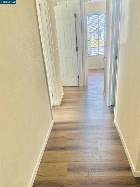 425 Sandy Hill Ct, Antioch CA: https://media.crmls.org/mediaz/db6529d3-fbc0-4398-97de-35abe5db4890.jpg