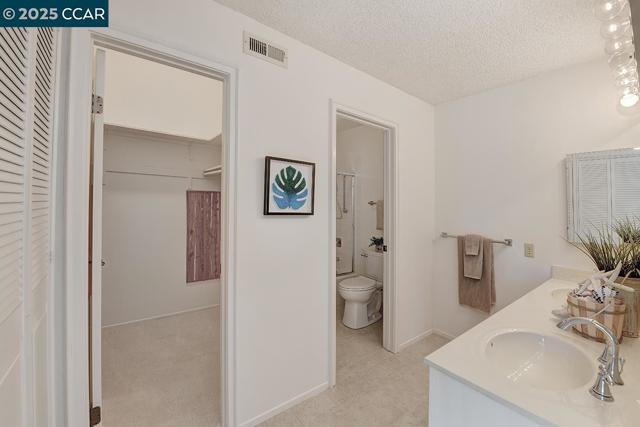 3244 Terra Granada Dr, Walnut Creek CA: https://media.crmls.org/mediaz/db66592a-8446-474a-9128-fd5413243508.jpg