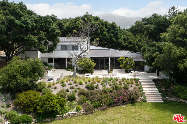 901 Crater Camp Drive, Calabasas CA: https://media.crmls.org/mediaz/db6743c8-566d-4104-a9d1-a803d0a5cd95.jpg