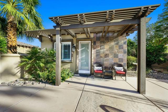 52395 Whispering Way, La Quinta CA: https://media.crmls.org/mediaz/db68989a-eb4e-487e-9665-732ed5d7d7b1.jpg