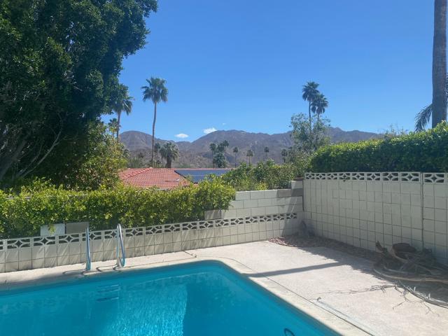48190 Birdie Way, Palm Desert CA: https://media.crmls.org/mediaz/db68d76e-e0bc-49ff-aba2-e5d43ce88b9d.jpg