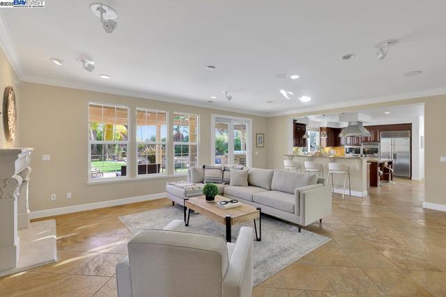 1037 Sunset Creek Ln, Pleasanton CA: https://media.crmls.org/mediaz/db68f101-870a-45e2-a79e-bd5e489a33fd.jpg