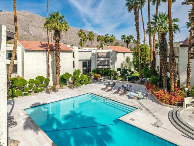 1552 S Camino Real, Palm Springs CA: https://media.crmls.org/mediaz/db6940fe-a76b-4fb5-880f-9b55e4bc20aa.jpg