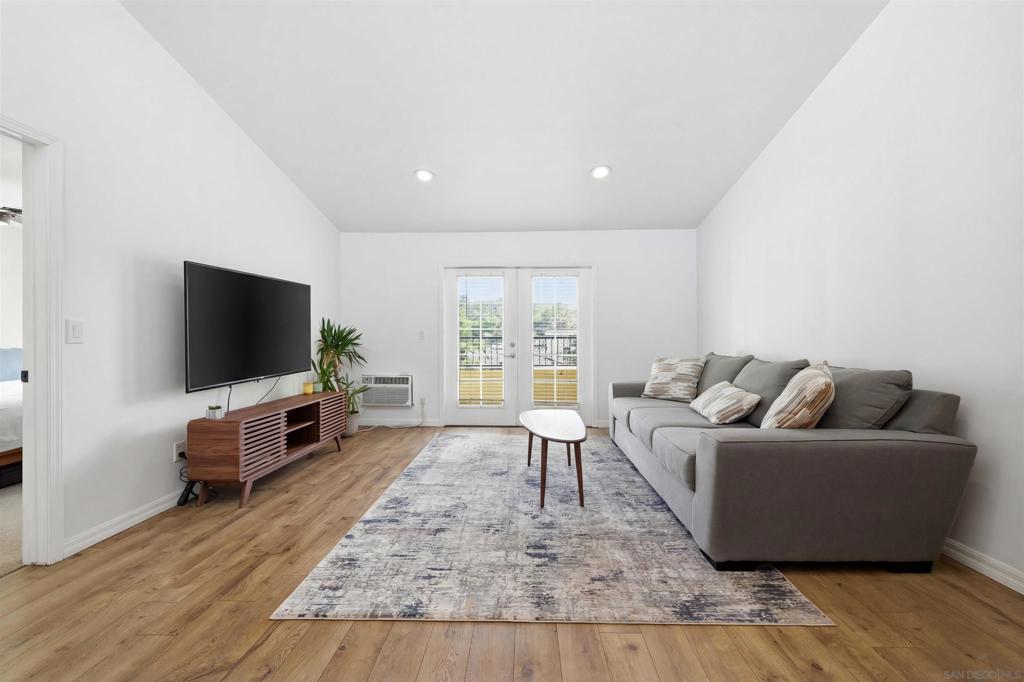5055 Collwood - photo 2