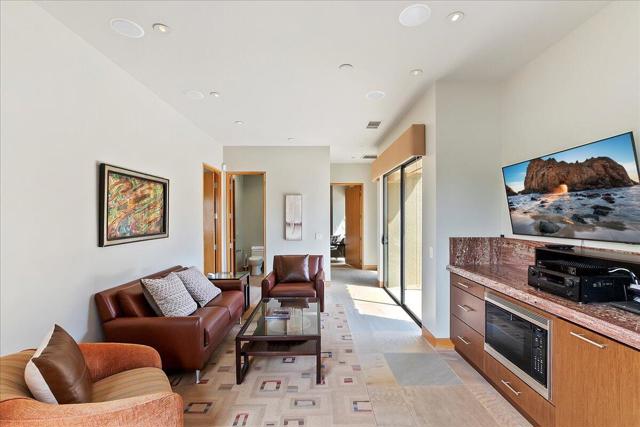 72 Royal Saint Georges Way, Rancho Mirage CA: https://media.crmls.org/mediaz/db69bf67-5268-4fb7-a36b-3feff5e395c3.jpg
