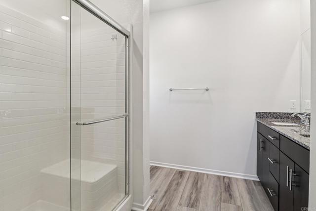 Image 17 of 50 For 5265 Beachfront Cove Street